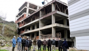 Akılalmaz dolandırıcılık! Müteahhit hak sahiplerinin dairelerini kayınvalidesinin üzerine geçirdi