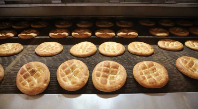 Belediye halkı düşündü, pide fiyatını düşürdü