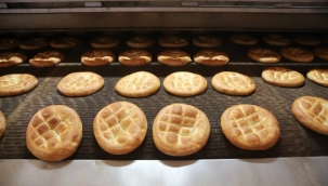 Belediye halkı düşündü, pide fiyatını düşürdü