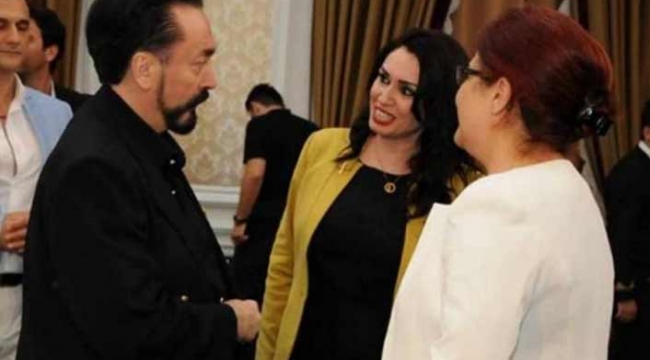 Yeni Aile Bakanı Yanıkın Adnan Oktar ile fotoğrafları ortaya çıktı: Çırağan Sarayındaki iftarına katılmış