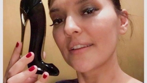 DEMET AKALIN PARFÜM SEÇİMİNDE XPARFUMCLUB'I TERCİH ETTİ