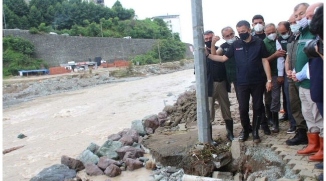 BAKAN PAKDEMİRLİ'DEN SEL AÇIKLAMASI: " VATANDAŞLARIMIZ KENDİLERİNİ KORUMANIN YOLLARINI ARAYACAK"