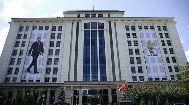 AKP Genel Merkezi'nde görevli çaycı iş vaadiyle vatandaşı dolandırdı