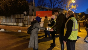 Teşekkürler Başkan Ali Kılıç, Maltepe Belediyesinden, Vatandaşlara Soğuk Havada Sıcak Çorba İkramı