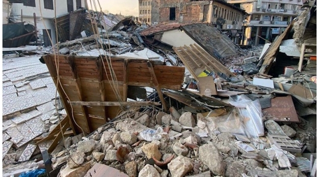 Galatasaray, Fenerbahçe ve Beşiktaşlı hukukçulardan deprem için suç duyurusu