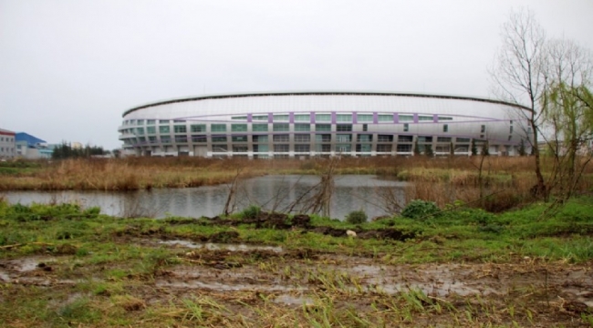 Yeşil alan yapılma vaadiyle satın alınan özel mülke stadyum yapıldı, imara açıldı