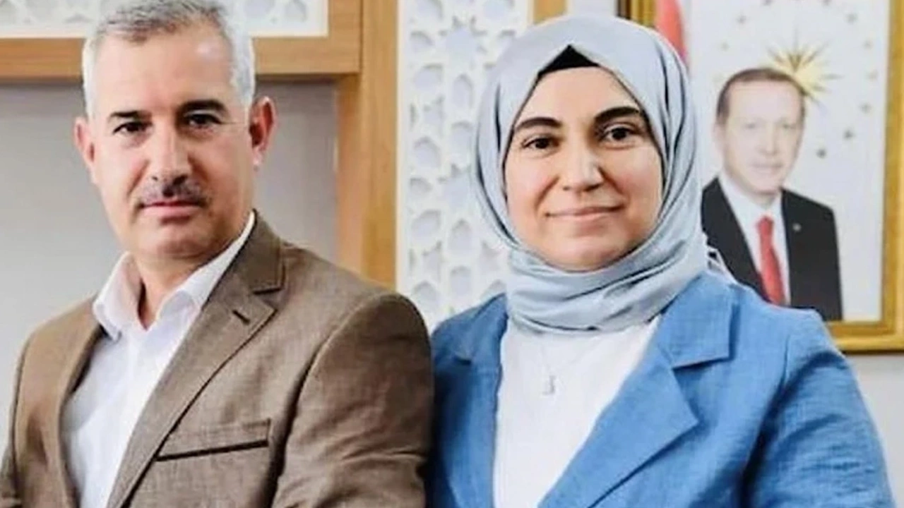 AKP'li belediye başkanı eşini istisnai kadrodan memur yaptı