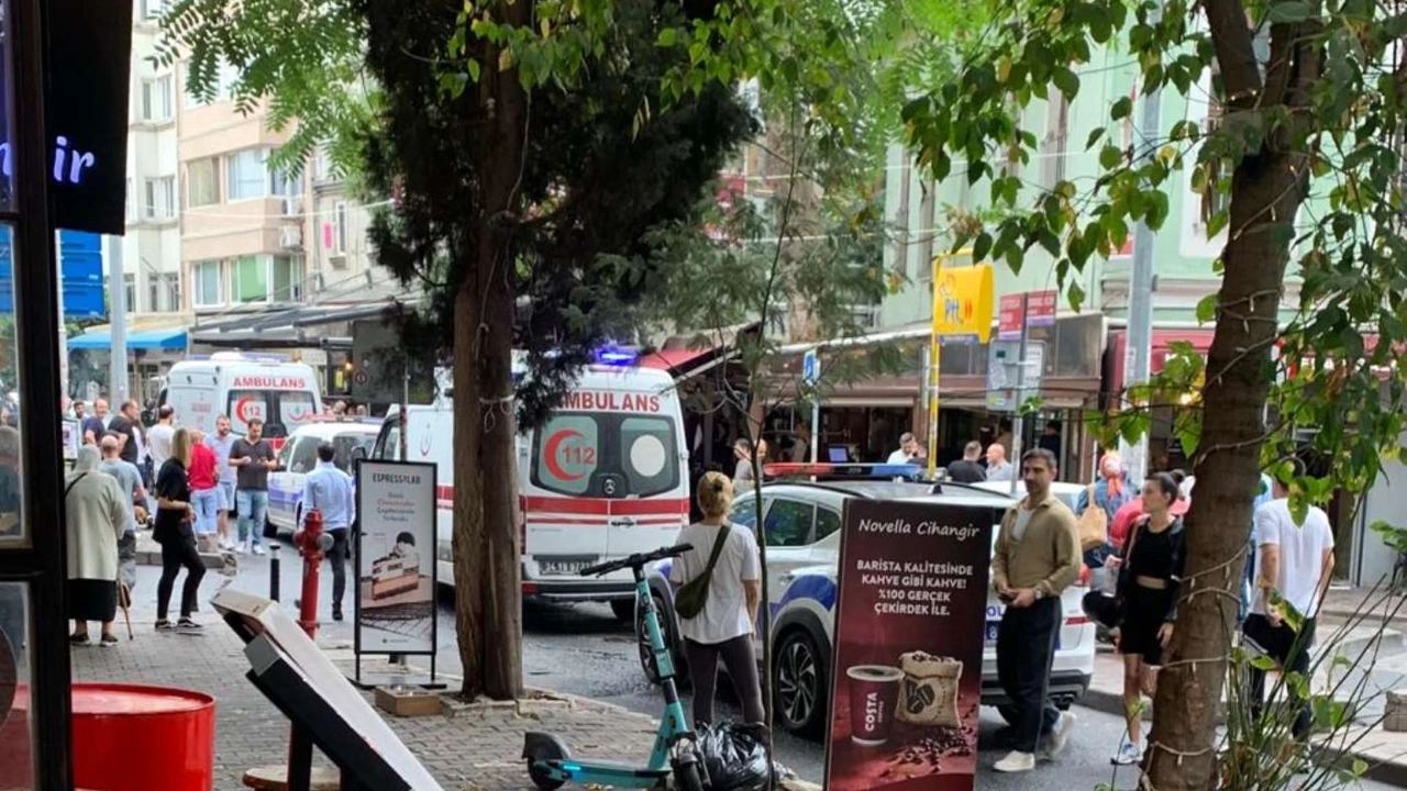 BEYOĞLU'NDA CAFEYE SİLAHLI SALDIRI