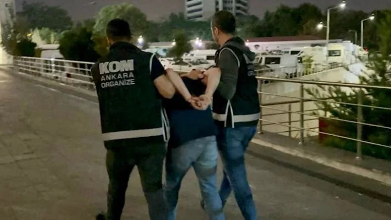 FETÖ'ye 77 ilde Kıskaç operasyonu