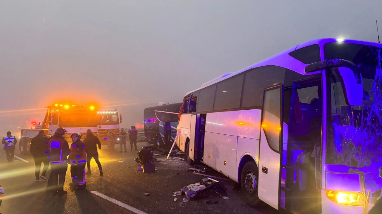 Kuzey Marmara Otoyolu'nda kaza: 11 ölü, 57 yaralı