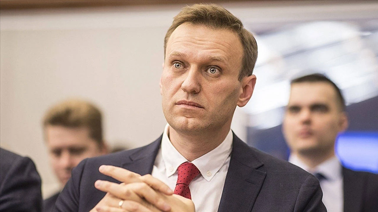 Rus muhalif Navalni cezaevinde öldü