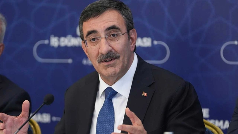 Cumhurbaşkanı Yardımcısı Yılmaz'dan asgari ücret için 'denge' ve emekli zammı açıklaması