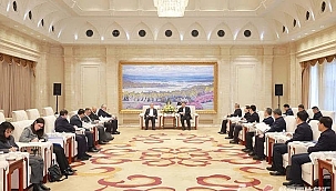 Ticaret Bakan Yardımcısı Mahmut Gürcan, Urumçi'de Çinli Yetkililerle Görüştü 