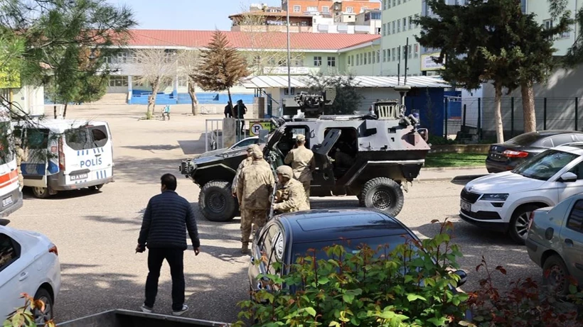 Şanlıurfa'da Liseye Kanlı Baskın: Av Tüfeğiyle Girdi, Rastgele Ateş Açtı! Yaralılar Var